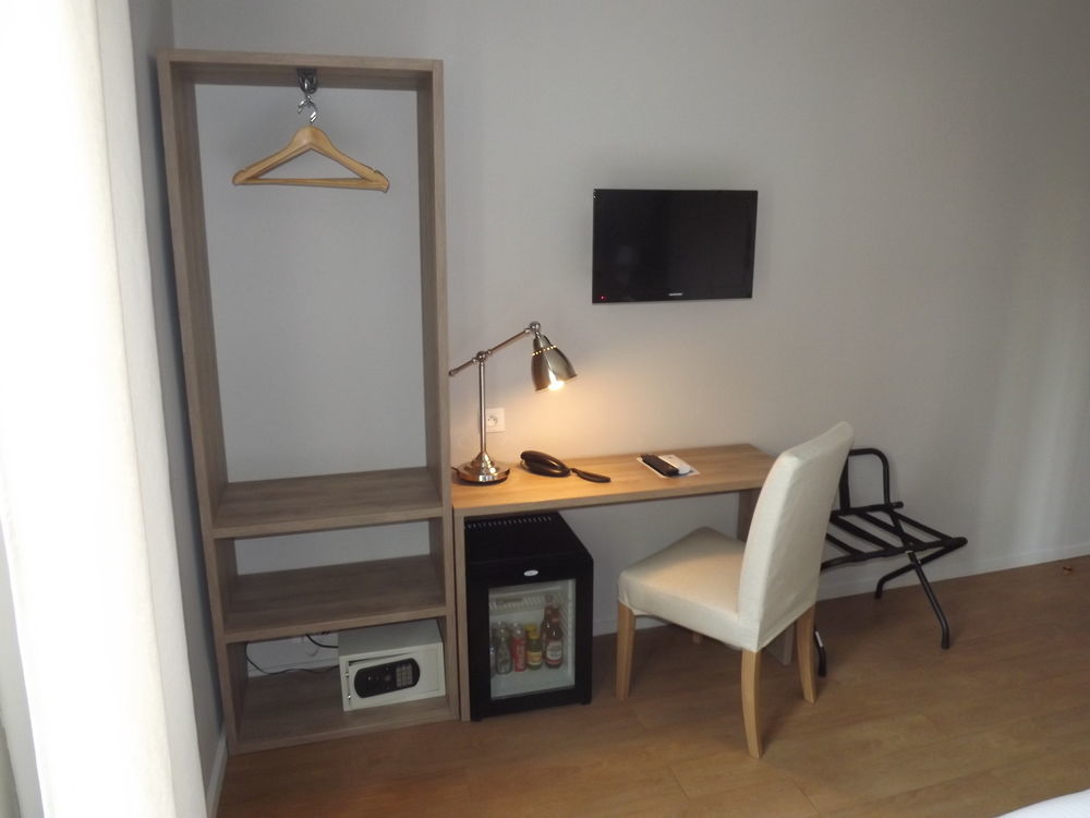 Le Petit Castel Hotel 3*